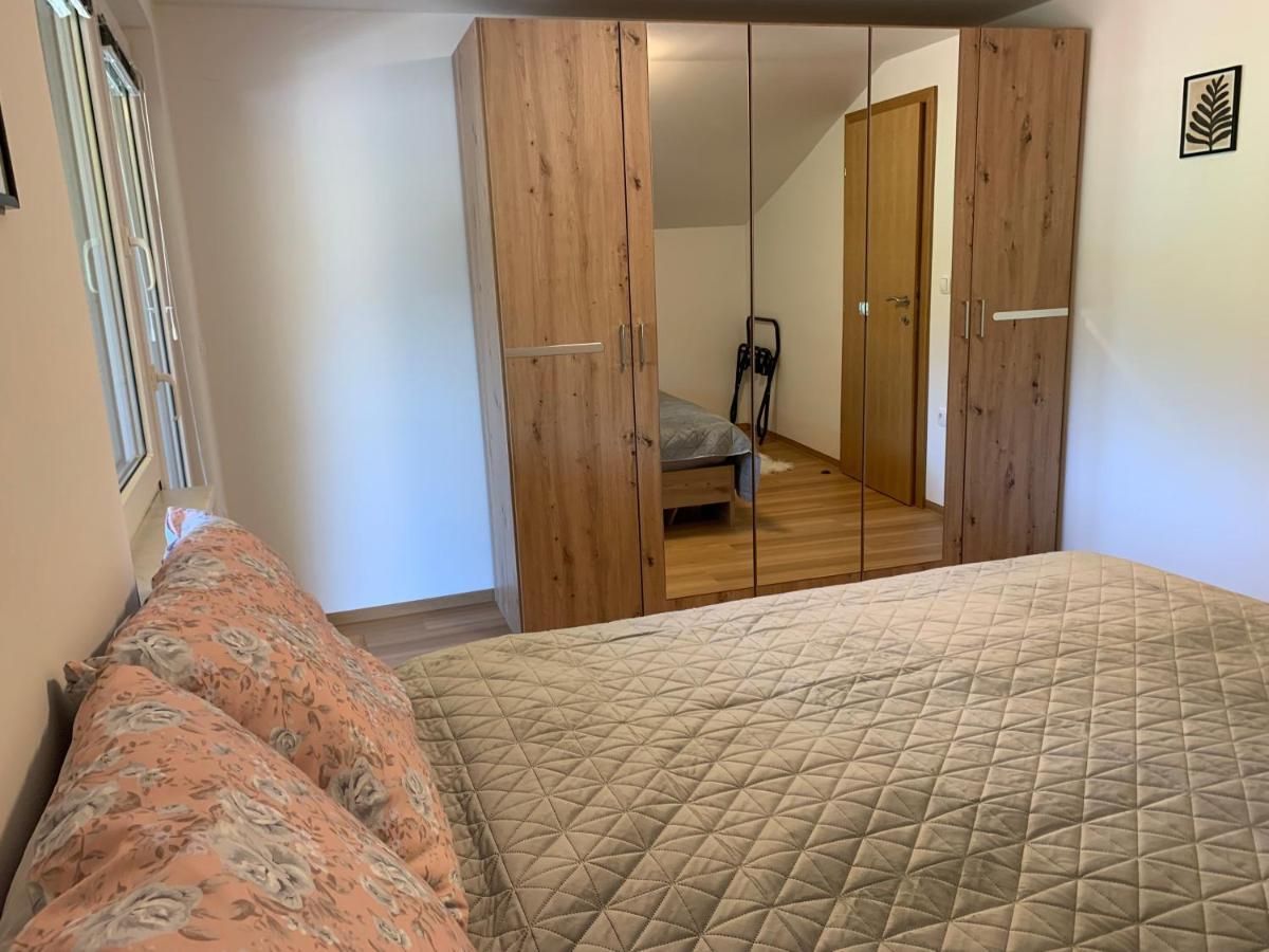 Apartmaji Pr' Nas Лашко Екстер'єр фото